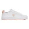 K-Swiss Court Shield Scarpa Per Il Tempo Libero Donna - Bianco, Albicocca 2 K-Swiss Court Shield Scarpa Per Il Tempo Libero Donna - Bianco, Albicocca -Attrezzatura Da Tennis 02258000 0 1 1