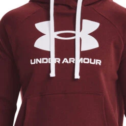 Under Armour Rival Fleece Logo Felpa Con Cappuccio Donna - Rosso Scuro, Bianco 7 Under Armour Rival Fleece Logo Felpa Con Cappuccio Donna - Rosso Scuro, Bianco -Attrezzatura Da Tennis 08139000 10