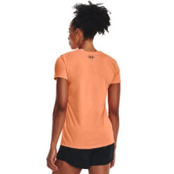 Under Armour Tech Solid Script Graphic Maglietta Donna - Arancione, Nero 11 Under Armour Tech Solid Script Graphic Maglietta Donna - Arancione, Nero -Attrezzatura Da Tennis 08513000 14