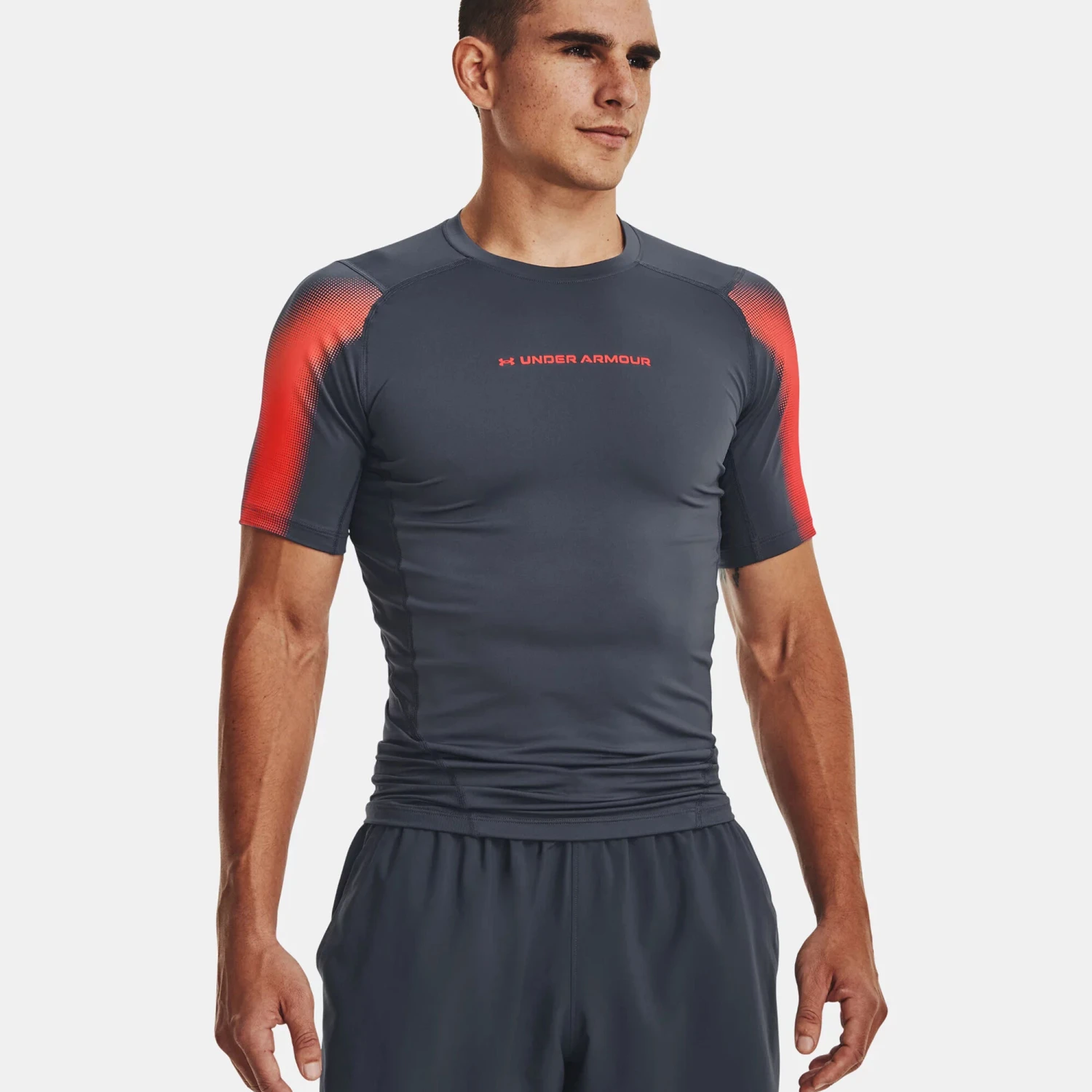 Under Armour Heatgear Novelty Maglietta Uomini - Grigio Scuro, Arancione 4 Under Armour Heatgear Novelty Maglietta Uomini - Grigio Scuro, Arancione - immagine 2