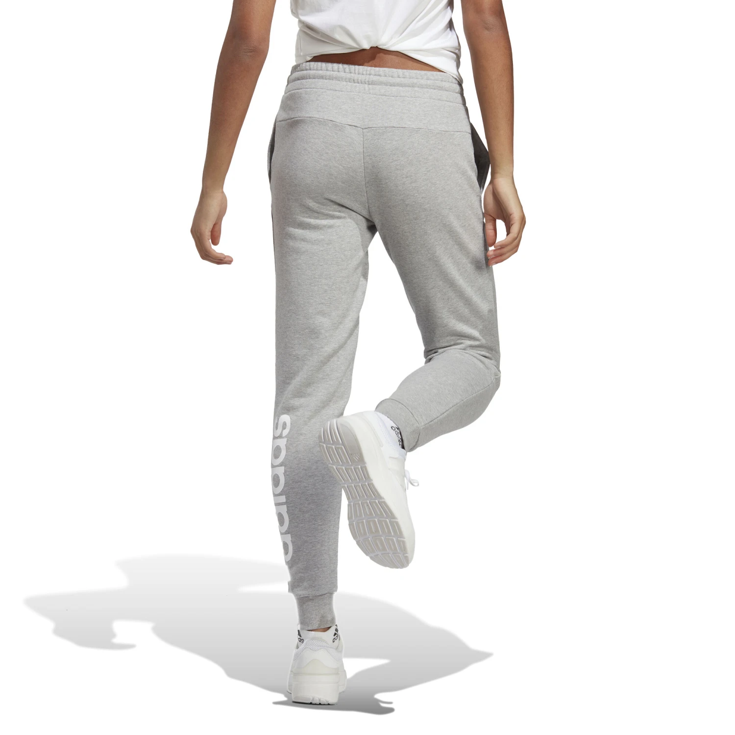 ADIDAS Essentials Linear French Terry Cuffed Pantalone Da Allenamento Donna - Grigio Chiaro, Bianco 4 ADIDAS Essentials Linear French Terry Cuffed Pantalone Da Allenamento Donna - Grigio Chiaro, Bianco - immagine 2