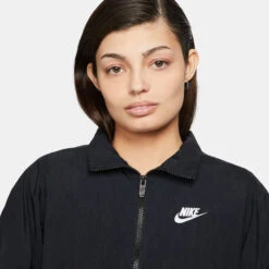 Nike Sportswear Essential WR Woven Giacca Da Allenamento Donna - Nero 18 Nike Sportswear Essential WR Woven Giacca Da Allenamento Donna - Nero -Attrezzatura Da Tennis 55455000 15